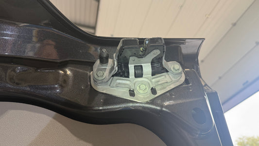 Ford Transit Custom 2023> – Internal Latch Shield – Rear Barn Door